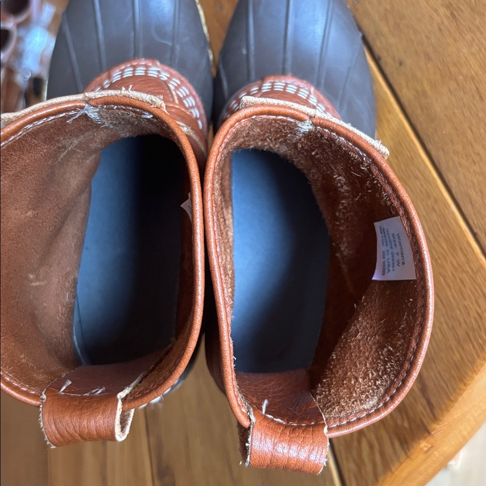 L.L. Bean Women's Brown Pebbled Leather Buckle Accent Pull On Duck Boot - Picture 6 of 9